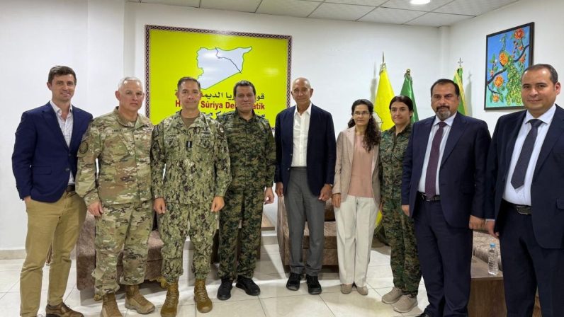 Tom Barrack, Mazlum Abdi ile görüştü