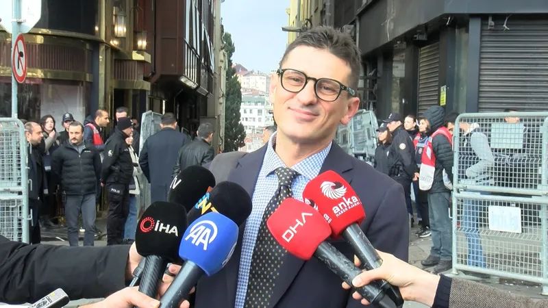 Papa 14. Leo, İstanbul’da Mattia Ahmet Minguzzi’nin babası ile görüştü