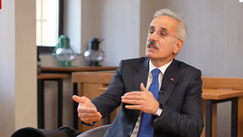 Abdulkadir Uraloğlu’na sorduk: Yol yapmak trafiği artırır mı