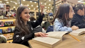 Van’da öğretmenlerden öğrencilerle “kitap tahlili” etkinliği