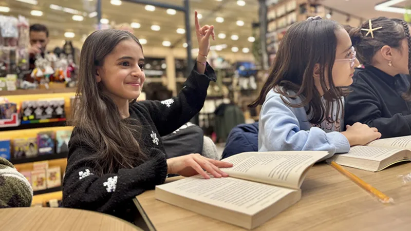 Van’da öğretmenlerden öğrencilerle “kitap tahlili” etkinliği