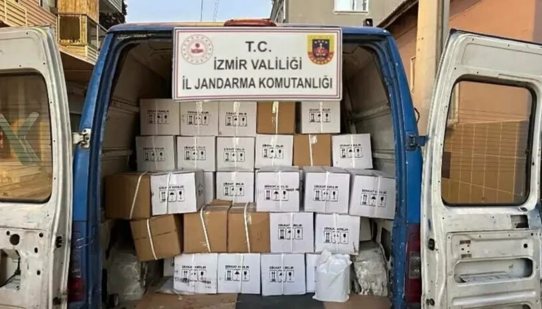 İzmir’de Yılbaşı Öncesi Kaçak Alkol Operasyonu